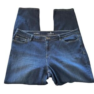 Liz Clairborne women's size 14 curvy fit, skinny leg